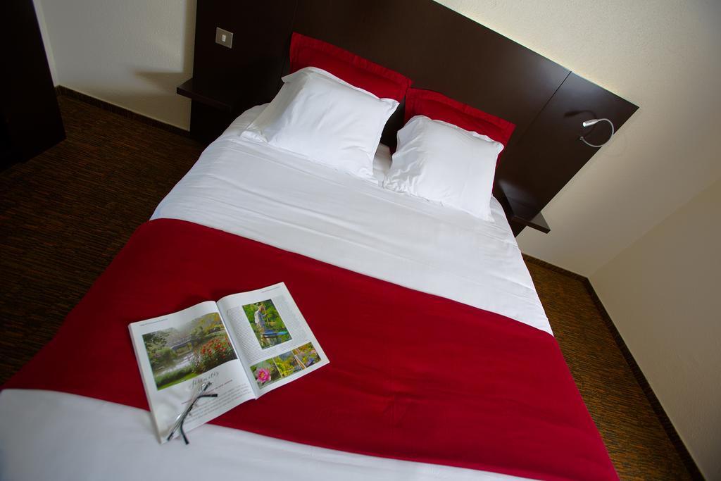 Hotel Akena Creil - Clermont Agnetz אגנץ מראה חיצוני תמונה